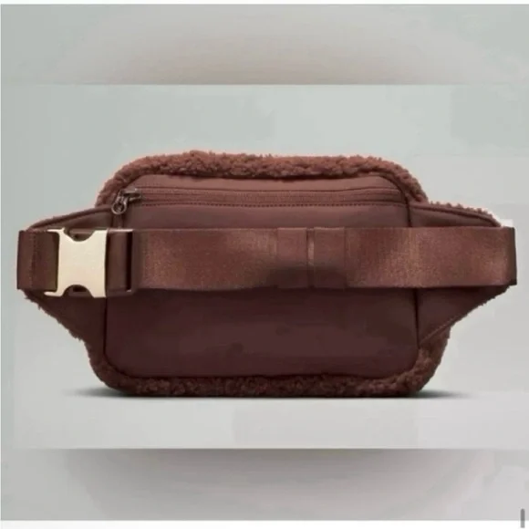 NWT- Lululemon Everywhere Belt Bag Large 2L Brown Fleece - Picture 7 of 13